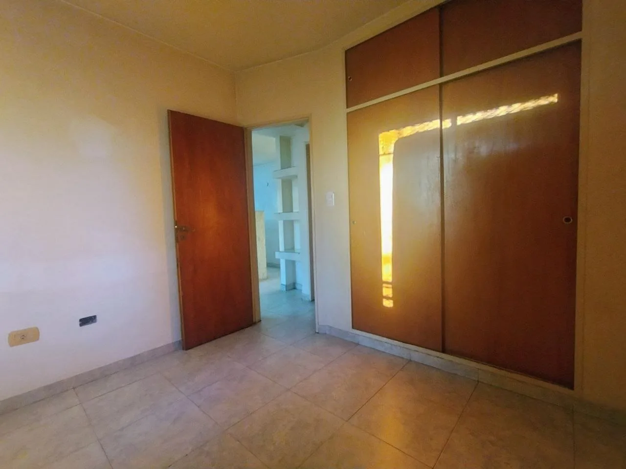 ALQUILER,DEPARTAMENTO 2 AMBIENTES.MORON SUR foto 4