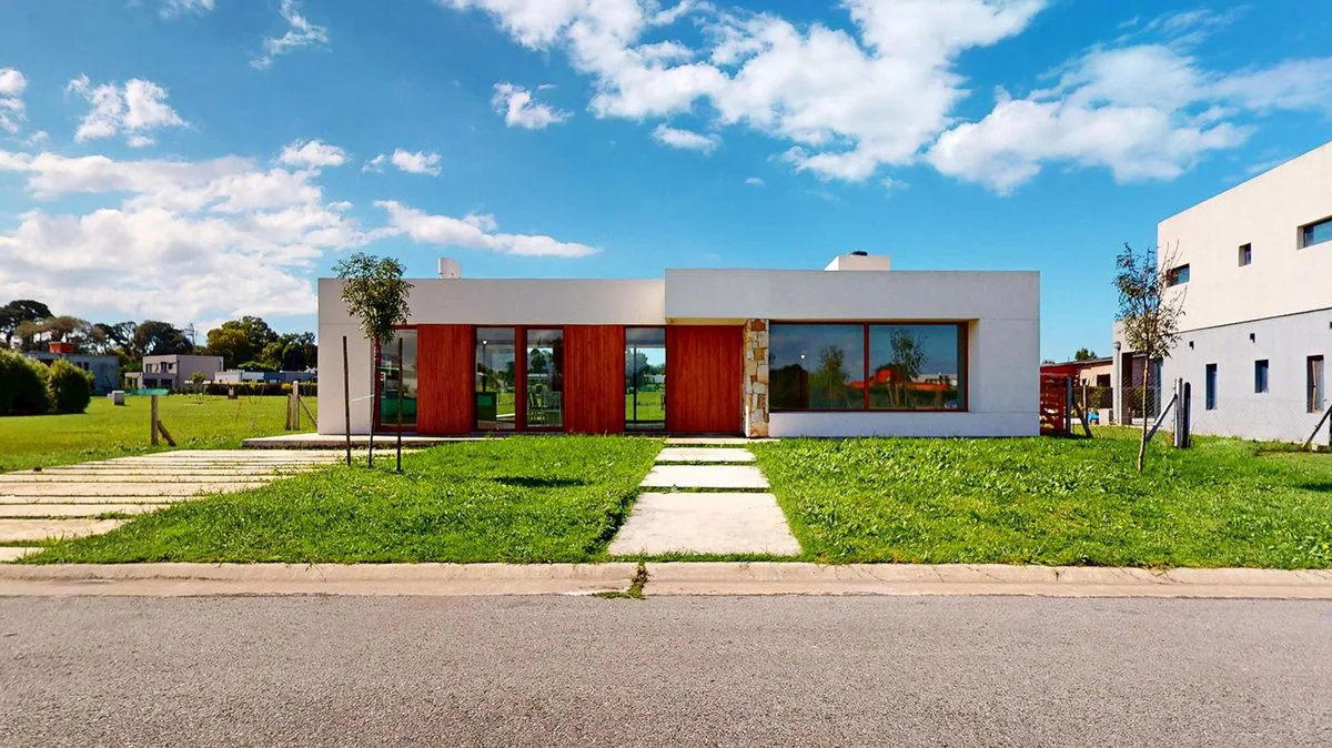 CASA EN VENTA ARENAS CHICO 4 AMB-BARRRIO PRIVAD0