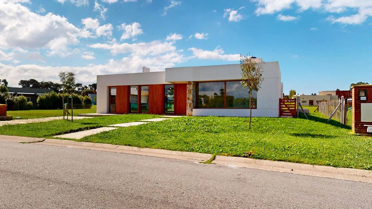 CASA EN VENTA ARENAS CHICO 4 AMB-BARRRIO PRIVAD0 foto 3