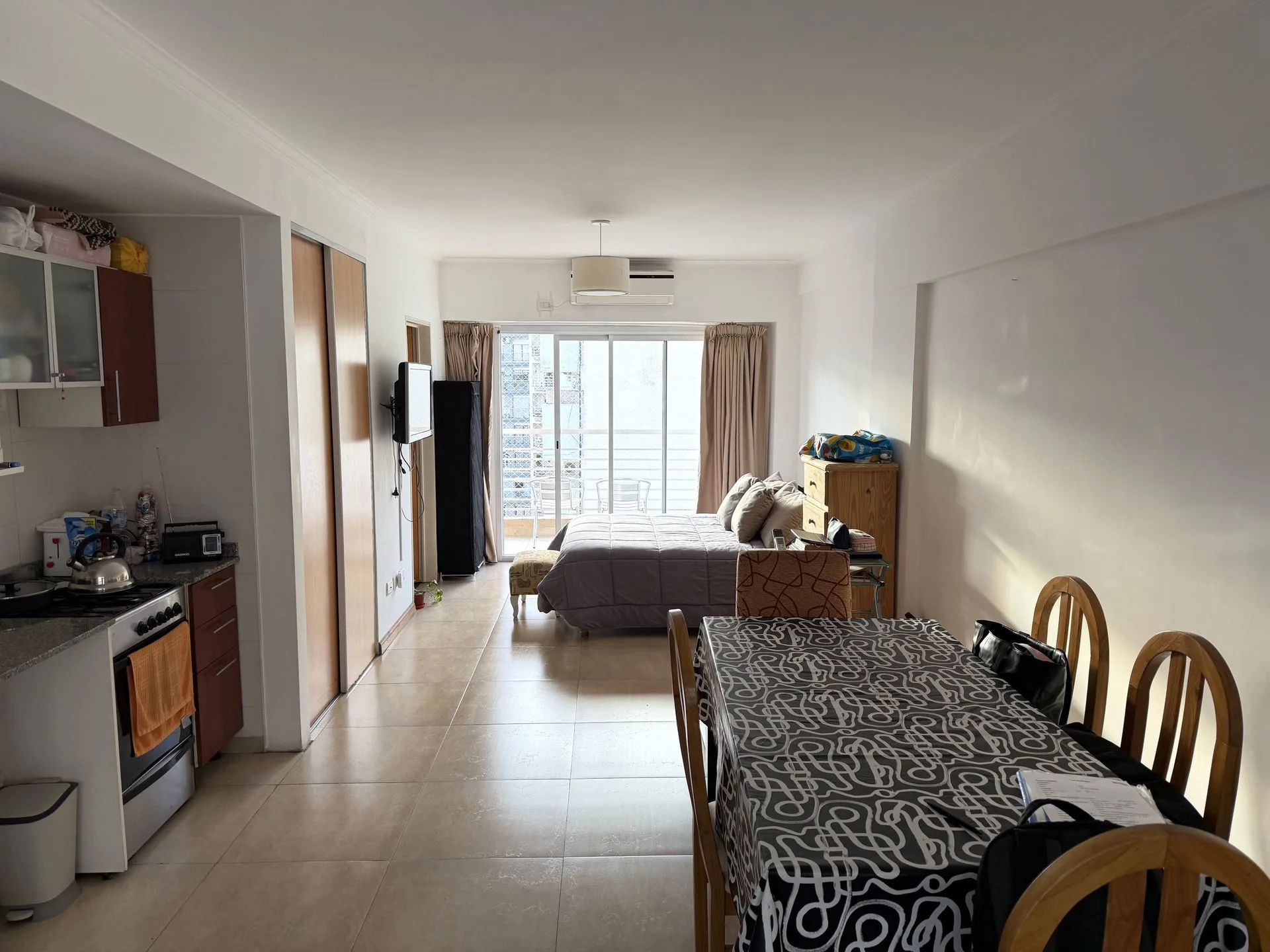 Venta Monoamb.  c/ balcón y cochera en Caballito foto 2