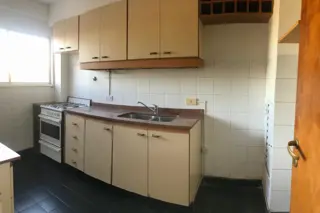 Venta Dpto 2 Ambientes Con Cochera Y Balcon foto 4