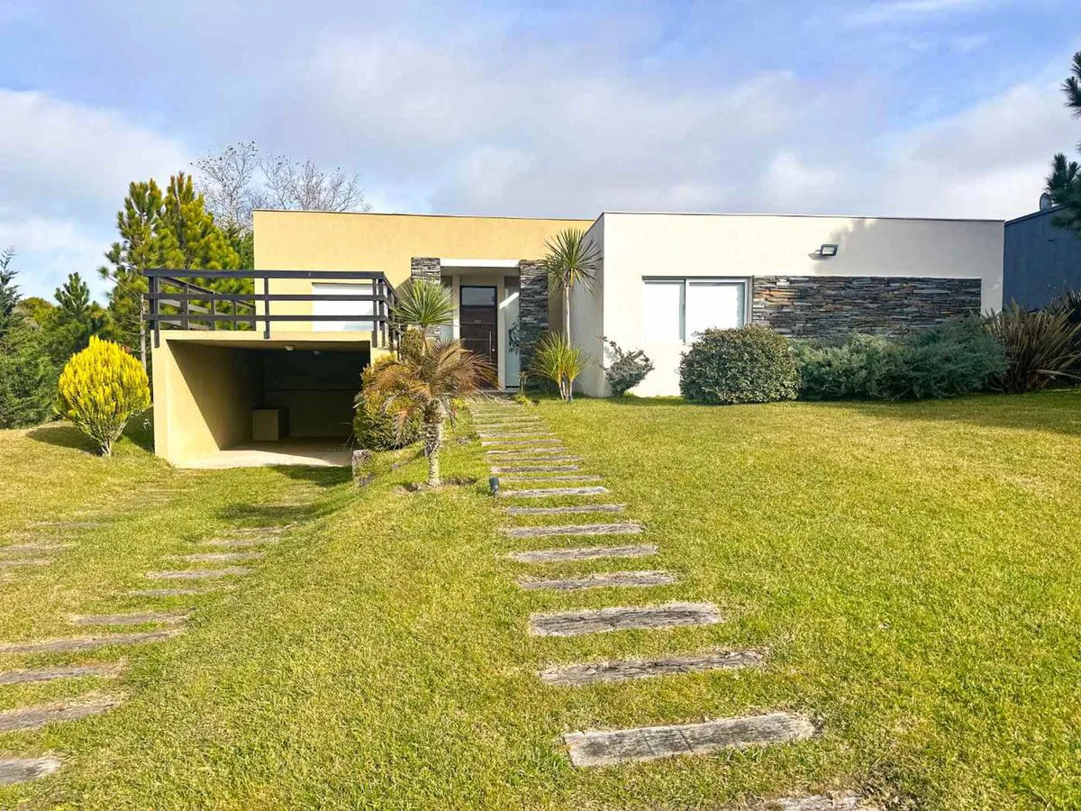 VENTA DE CASA EN COSTA ESMERALDA RESIDENCIAL 1 foto 2