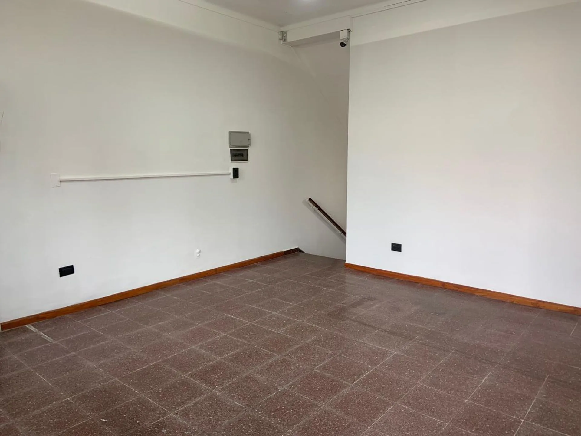 ALQUILER LOCAL COMERCIAL GODOY CRUZ foto 3