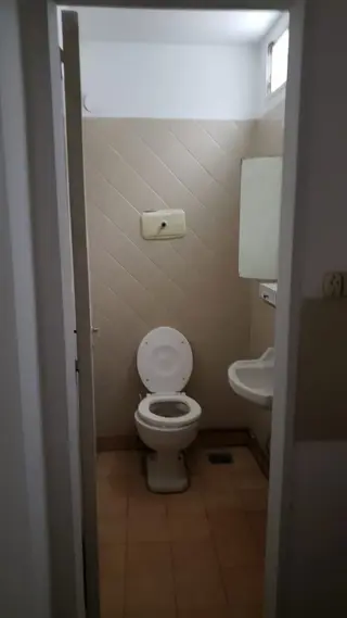 E VENTA OFICINA CENTRICA foto 3