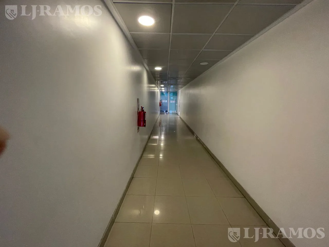 Oficina en venta en Pilar - Colectora pilar Panamericana KM 42.5 Skyglass 1 foto 4