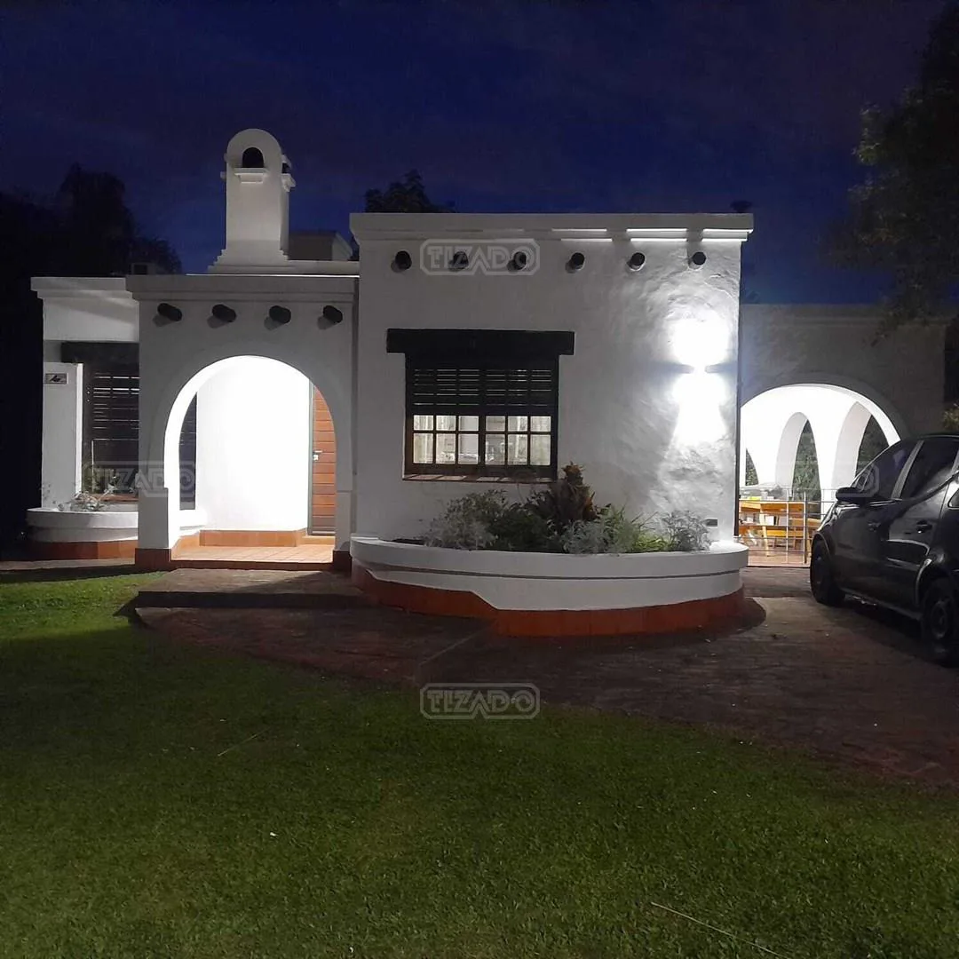 3-Bedroom House with Large Pool in Country Club Banco Provincia – photo 6 of 12