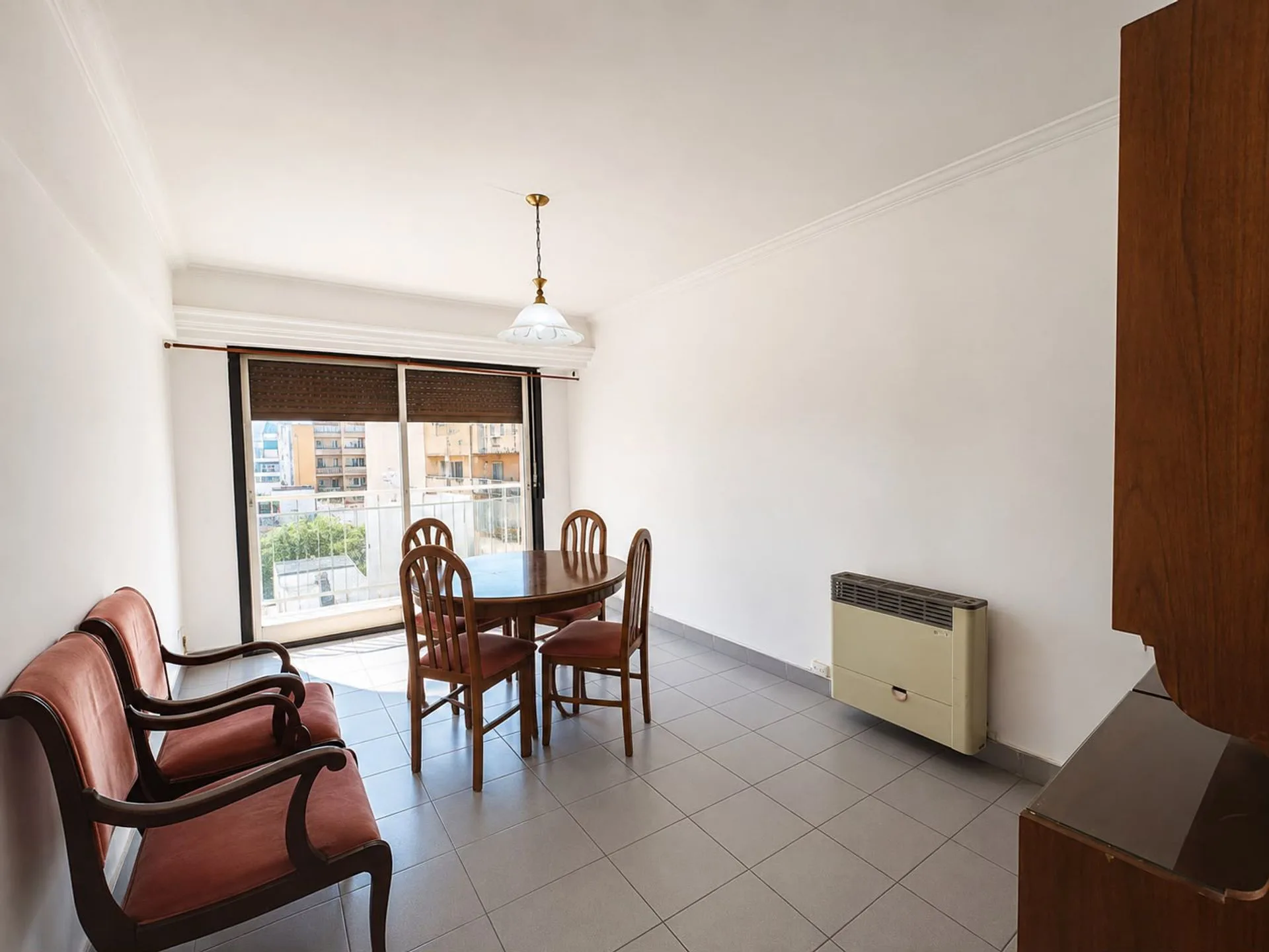 VENTA DTO 2 AMB A RECICLAR CENTRO FRENTE BALCON foto 2