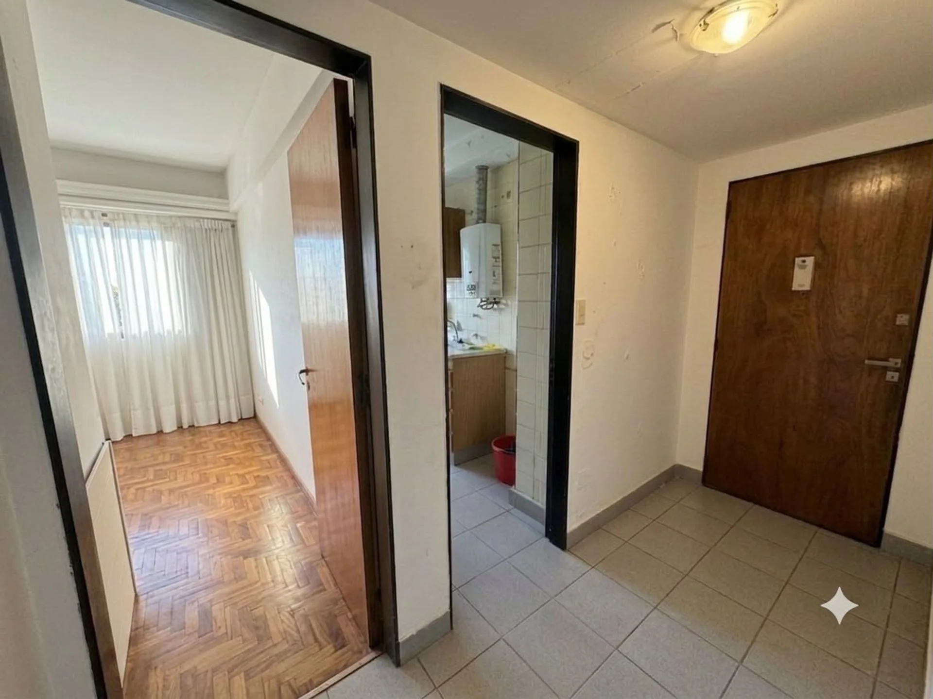 VENTA DTO 2 AMB A RECICLAR CENTRO FRENTE BALCON foto 3