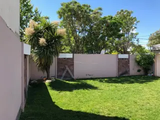 En Venta Casa 4 Dormitorio Bº Jardines del Rey 600 mts2 foto 1
