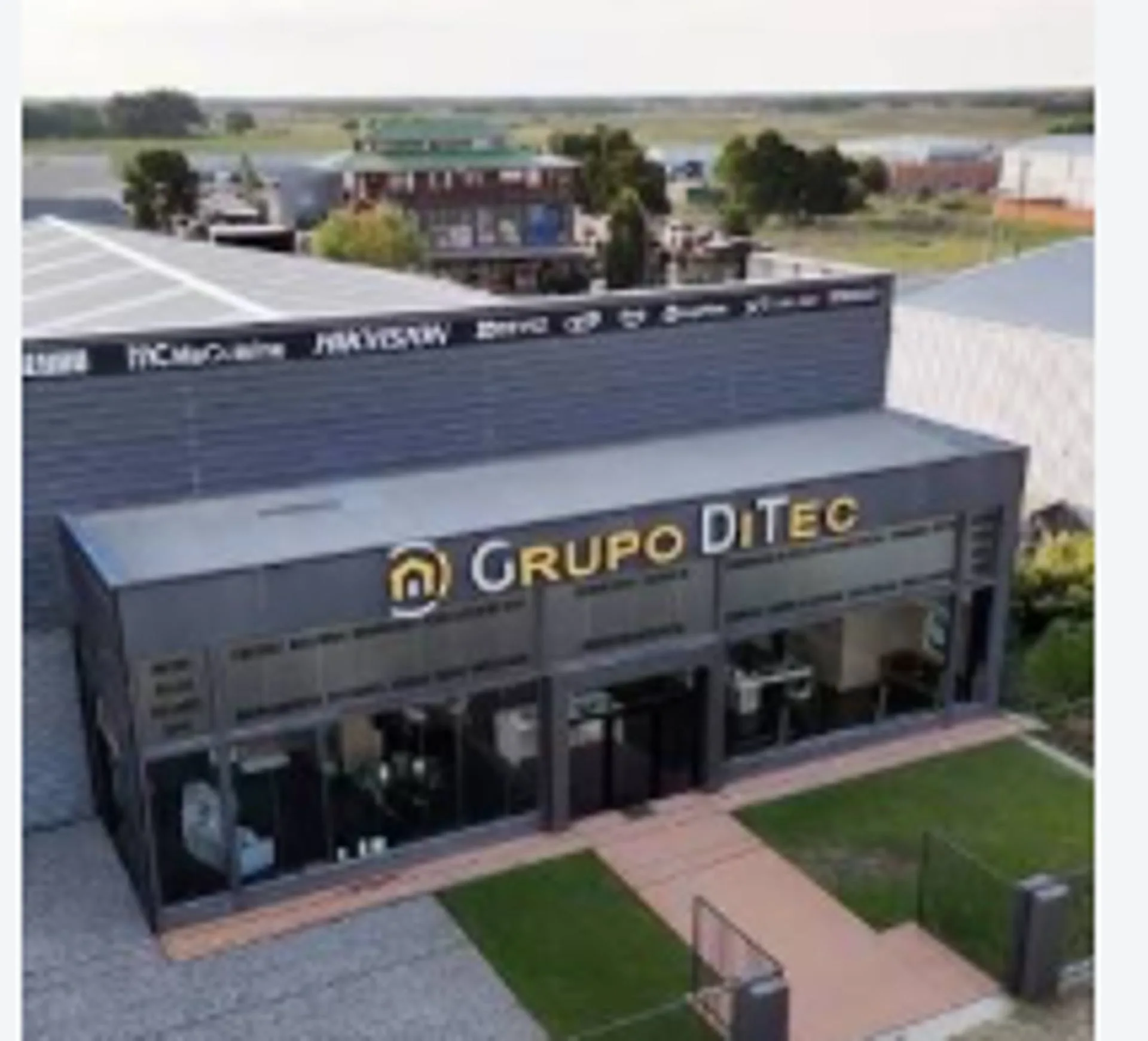 VENTA DE LOCAL COMERCIAL EN PINAMAR. foto 2