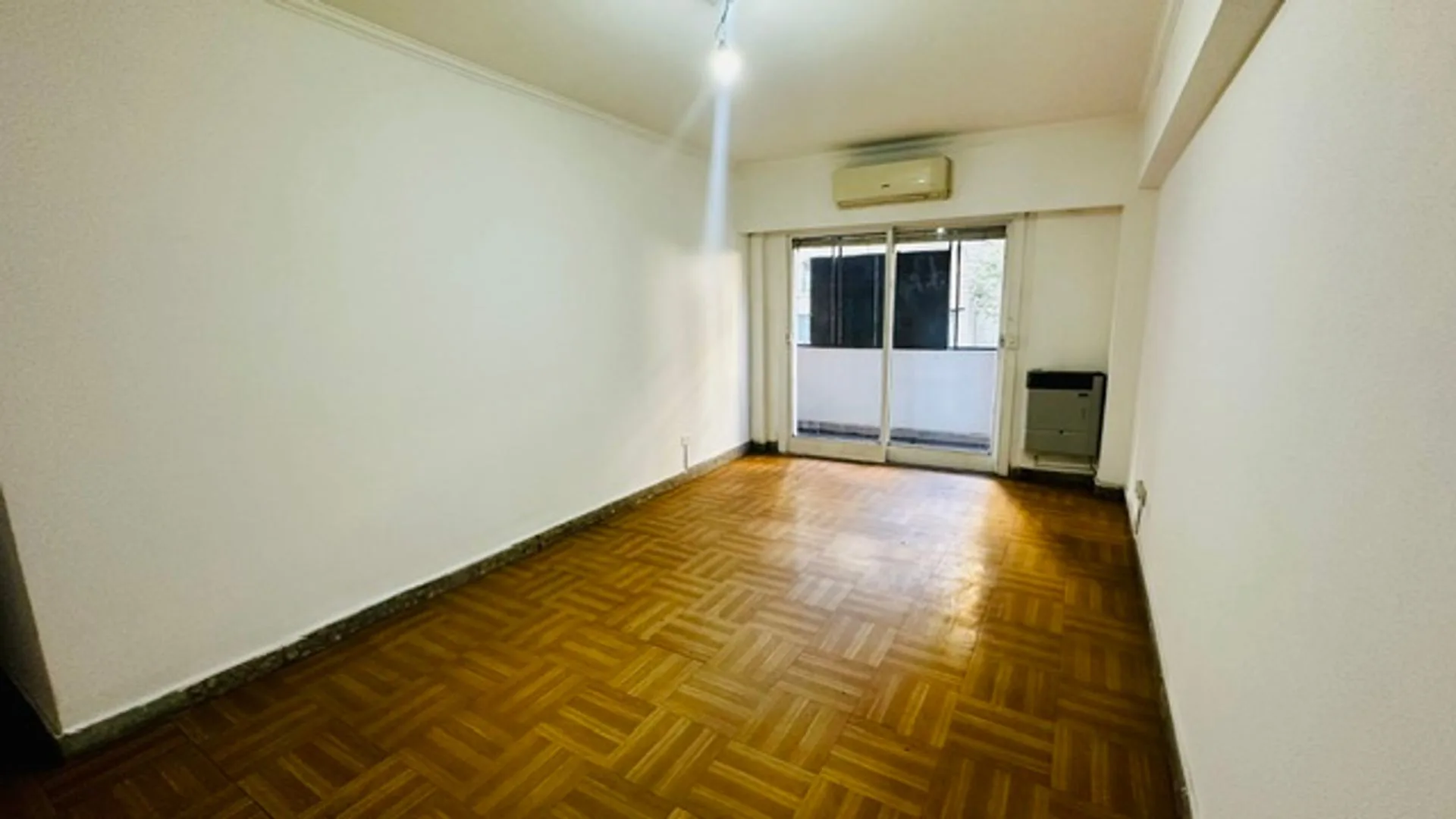 VENTA DPTO 4 AMB FRENTE C/PATIO-BALCÓN CABALLITO