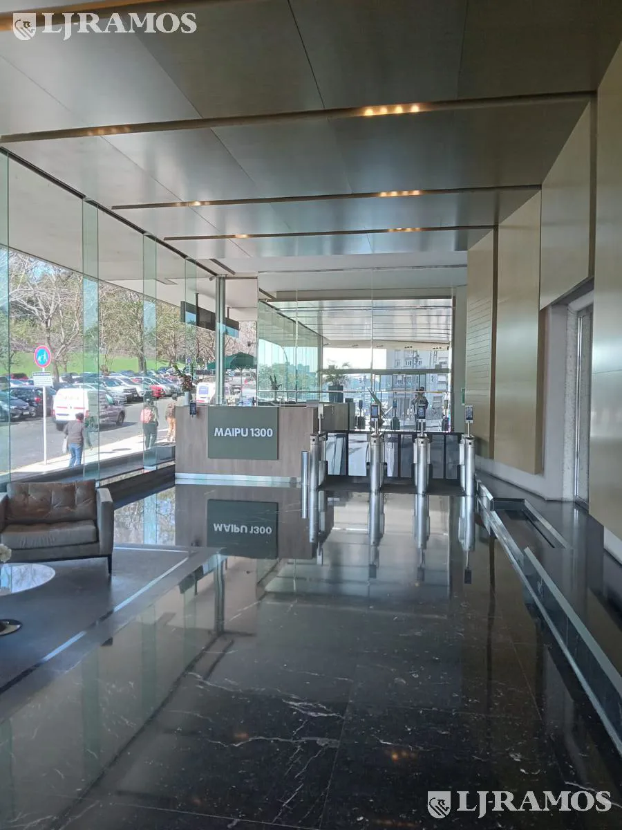 Oficina en Alquiler en Retiro - Maipu 1300 piso 26 foto 3