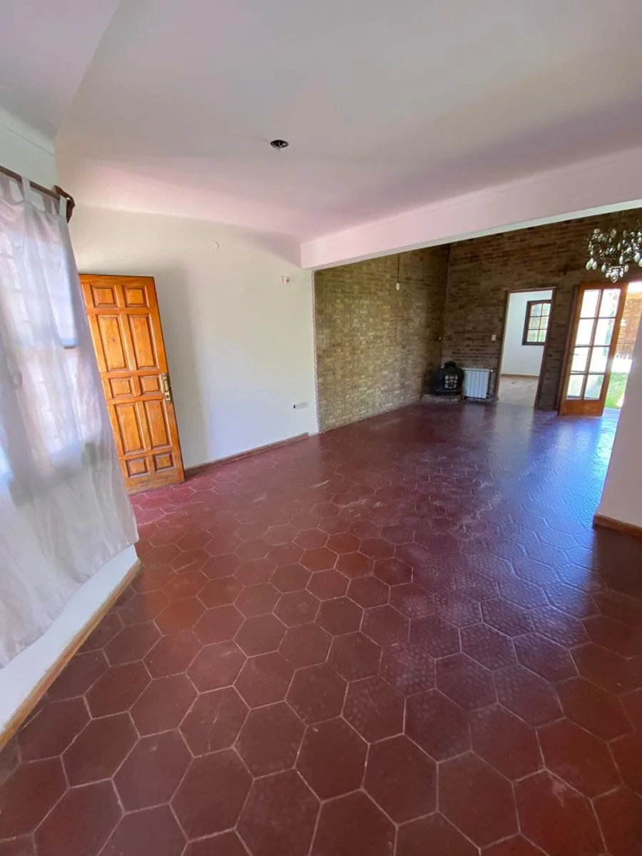 VENTA CASA DE 4 DORMITORIOS, DORREGO, GUAYMALLEN foto 5