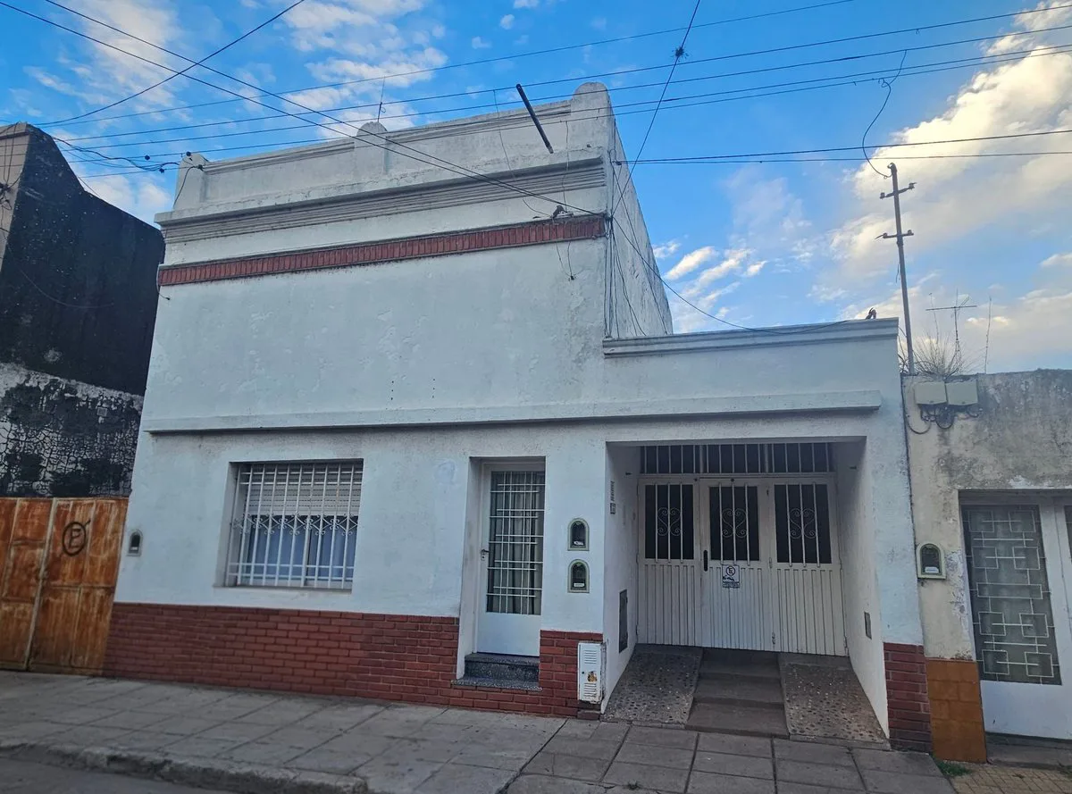 VENTA CASA 2 DORM + DPTO 2 DORM CENTRO SAN NICOLAS foto 2