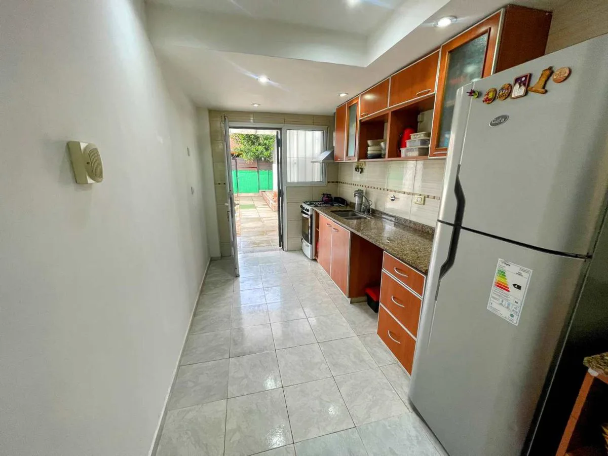 VENTA CASA 4 AMBIENTES MAS DEPARTAMENTO 2 AMB. foto 5