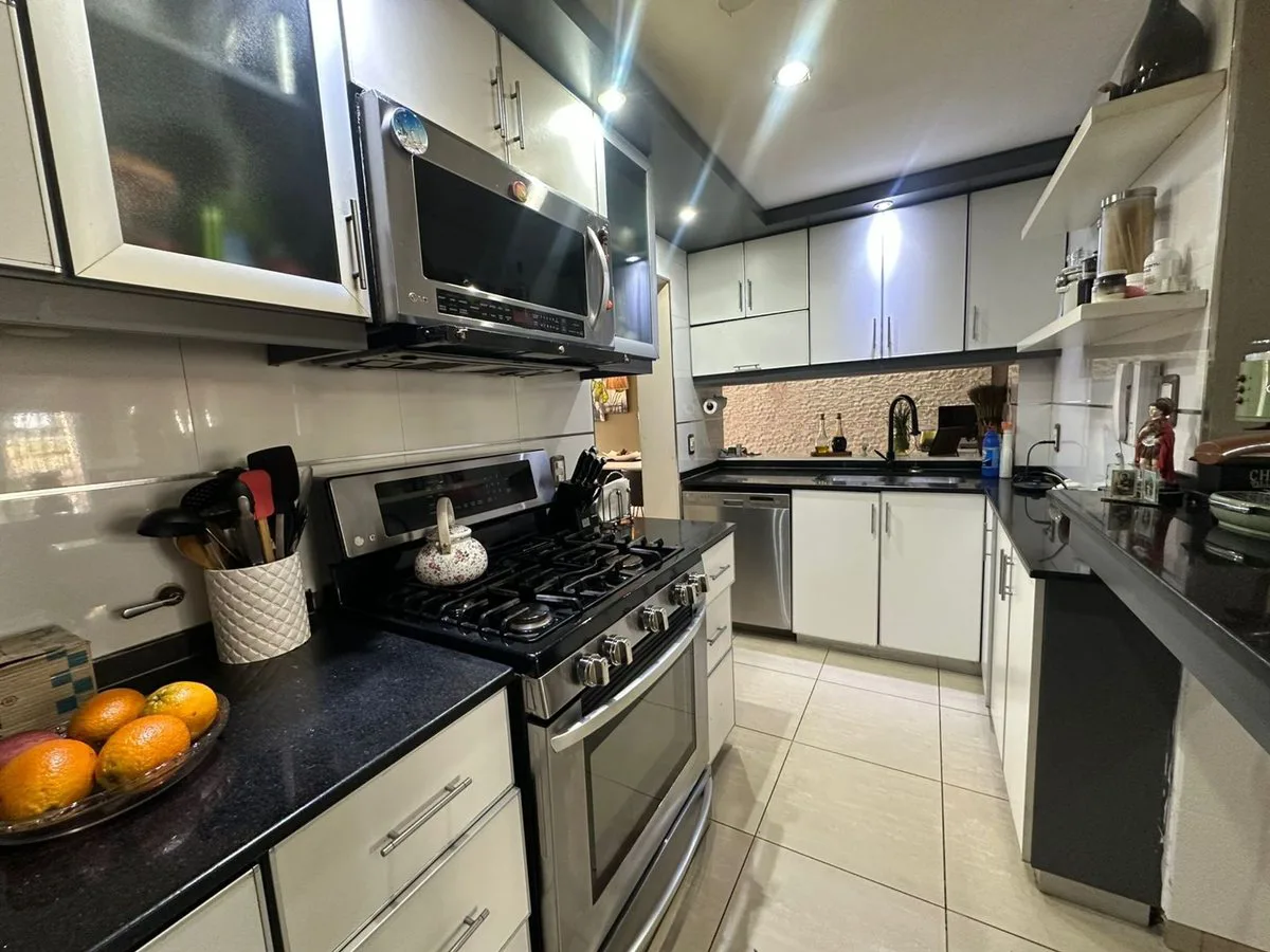 VENTA DE CASA DE CATEG. SOBRE ACCESO ESTE, MAIPU foto 5