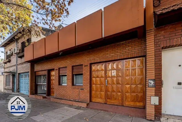 CASA 3 AMBIENTES PATIO GARAGE LAVADERO 2 BAÑOS LOTE PROPIO