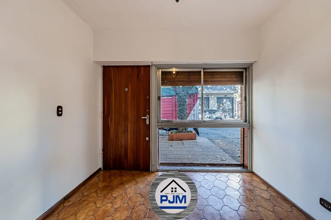 CASA 3 AMBIENTES PATIO GARAGE LAVADERO 2 BAÑOS LOTE PROPIO foto 4