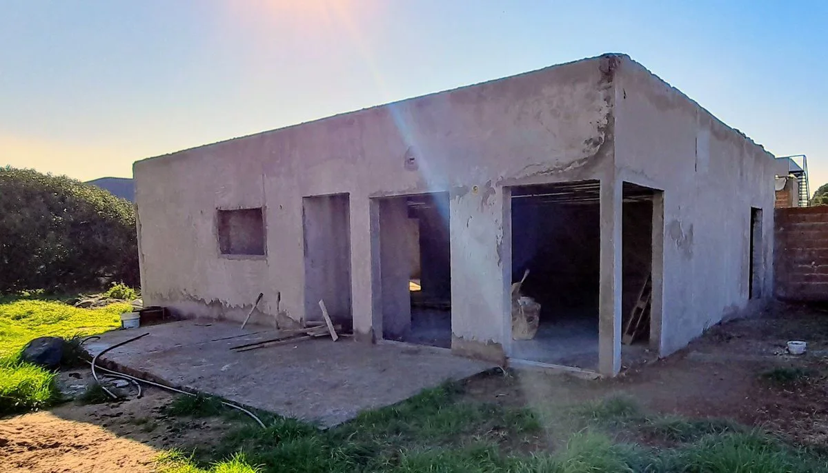 VENTA CASA A TERMINAR 3 AMBIENTES-ACANTILADOS foto 2