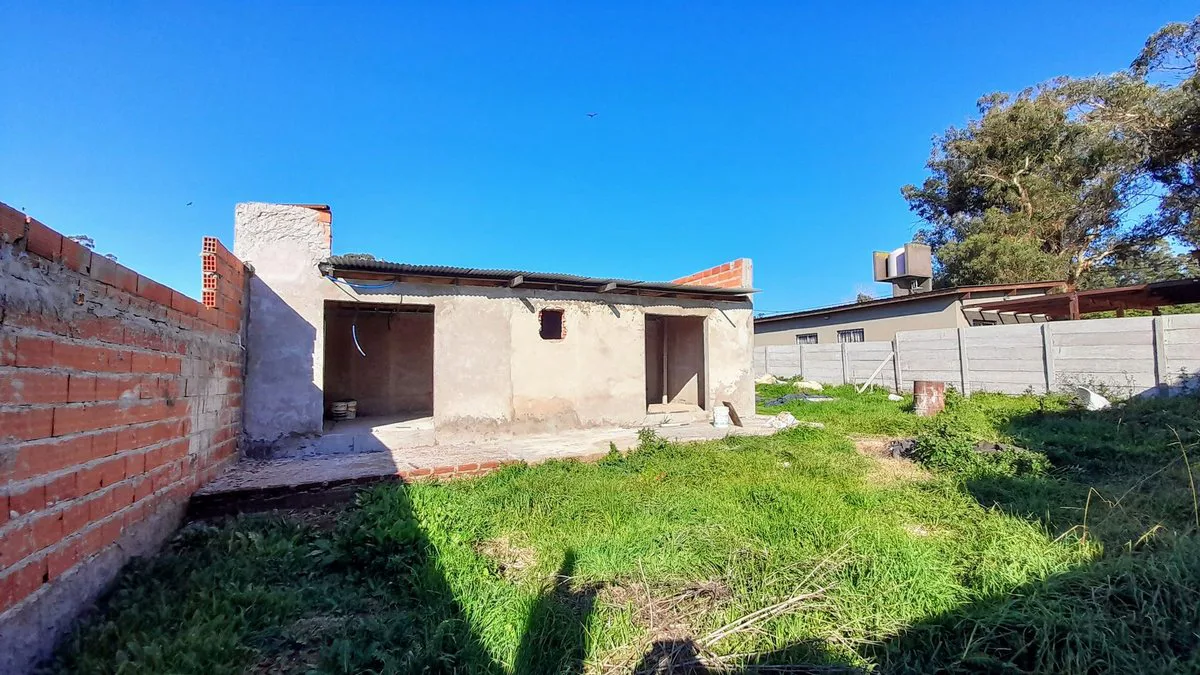 VENTA CASA A TERMINAR 3 AMBIENTES-ACANTILADOS foto 5