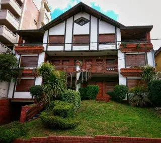 PRECIOSO DEPARTAMENTO ZONA CÉNTRICA GESELL 4 AMBIENTES foto 1