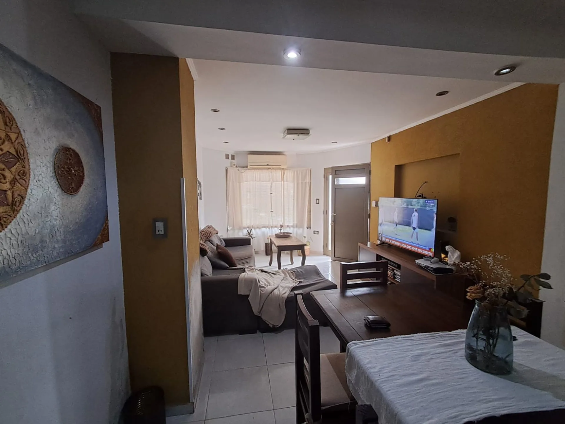 VENTA CASA 3 DORMITORIOS MAS SALON COMERCIAL. foto 4