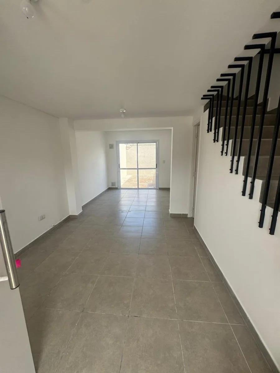 VENTA DUPLEX A ESTRENAR ,VILLA DELFINA , LAS HERAS foto 2
