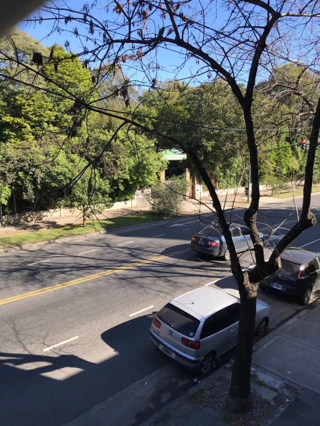 2 AMBIENTES IMPECABLES EN CONSTITUYENTES 3200 (AGRONOMIA)