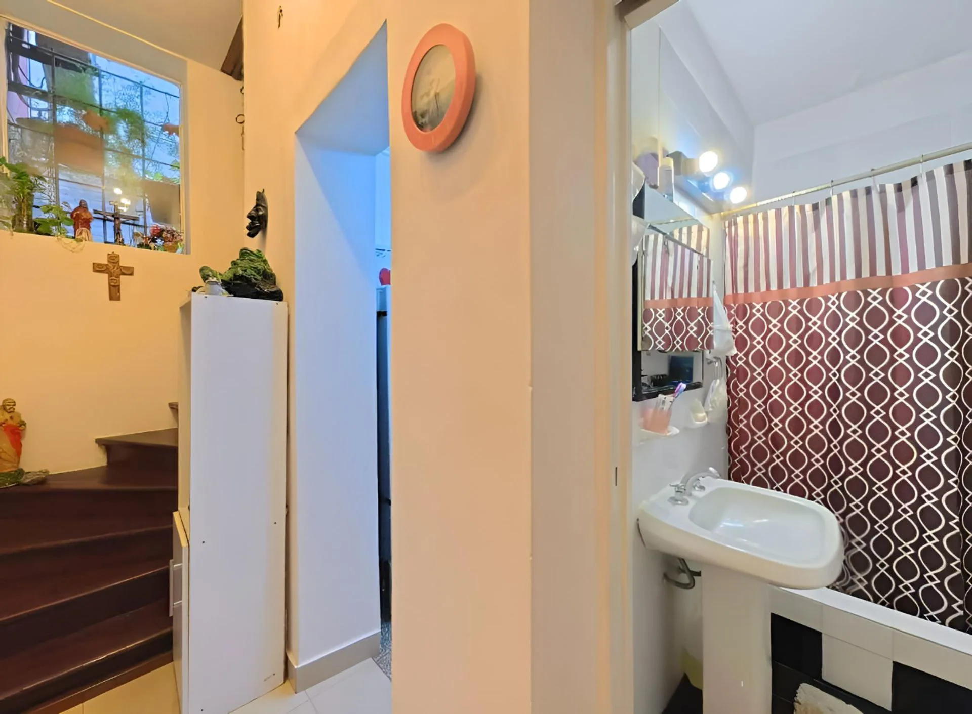 VENTA CASA 4 AMB. EN FLORES, REFACCIONADA foto 4