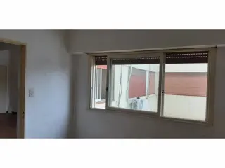 Departamento 2 ambientes con balcón foto 4