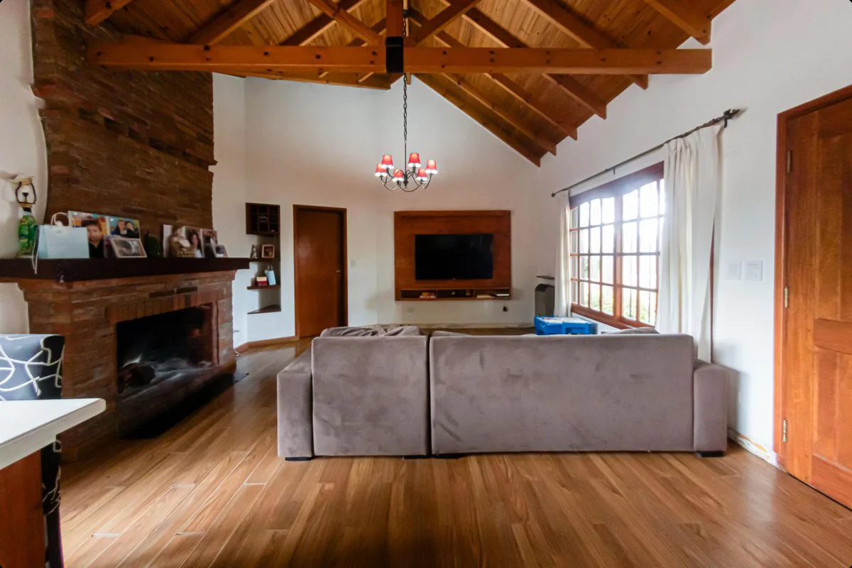 Chalet Casa Quinta Jardín Pileta Quincho Ranelagh foto 4
