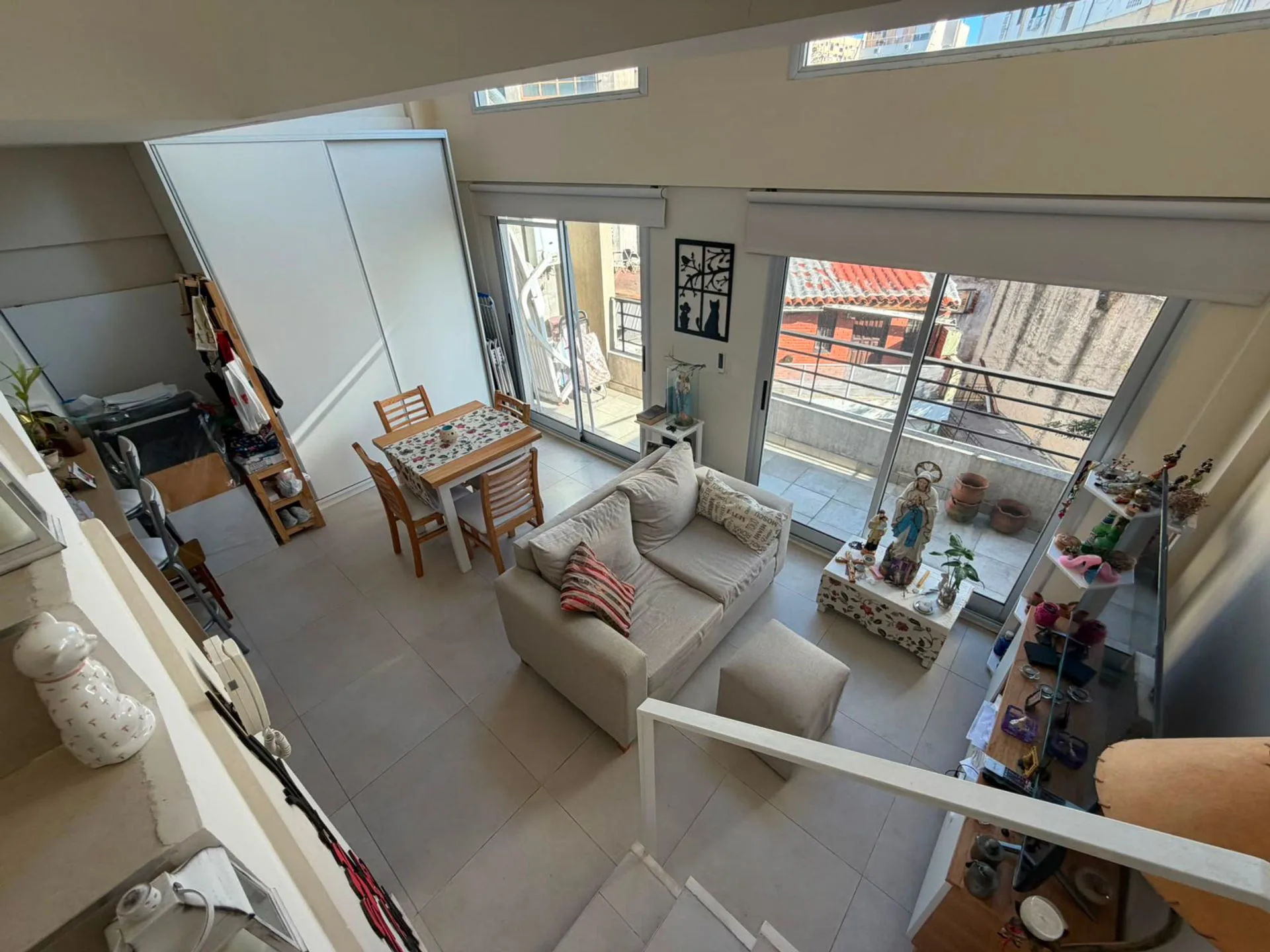 VENTA EXCELENTE DEPTO 2 AMB TIPO DUPLEX V. CRESPO foto 3