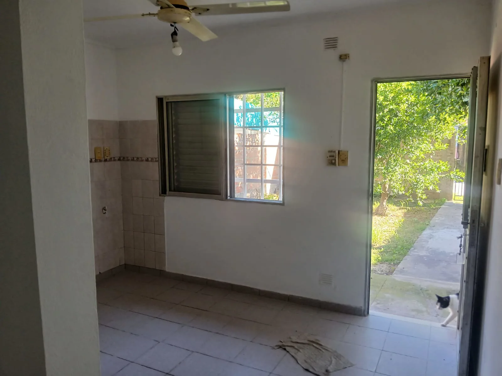 Hermosa Casita a 20m de Av Luján foto 3