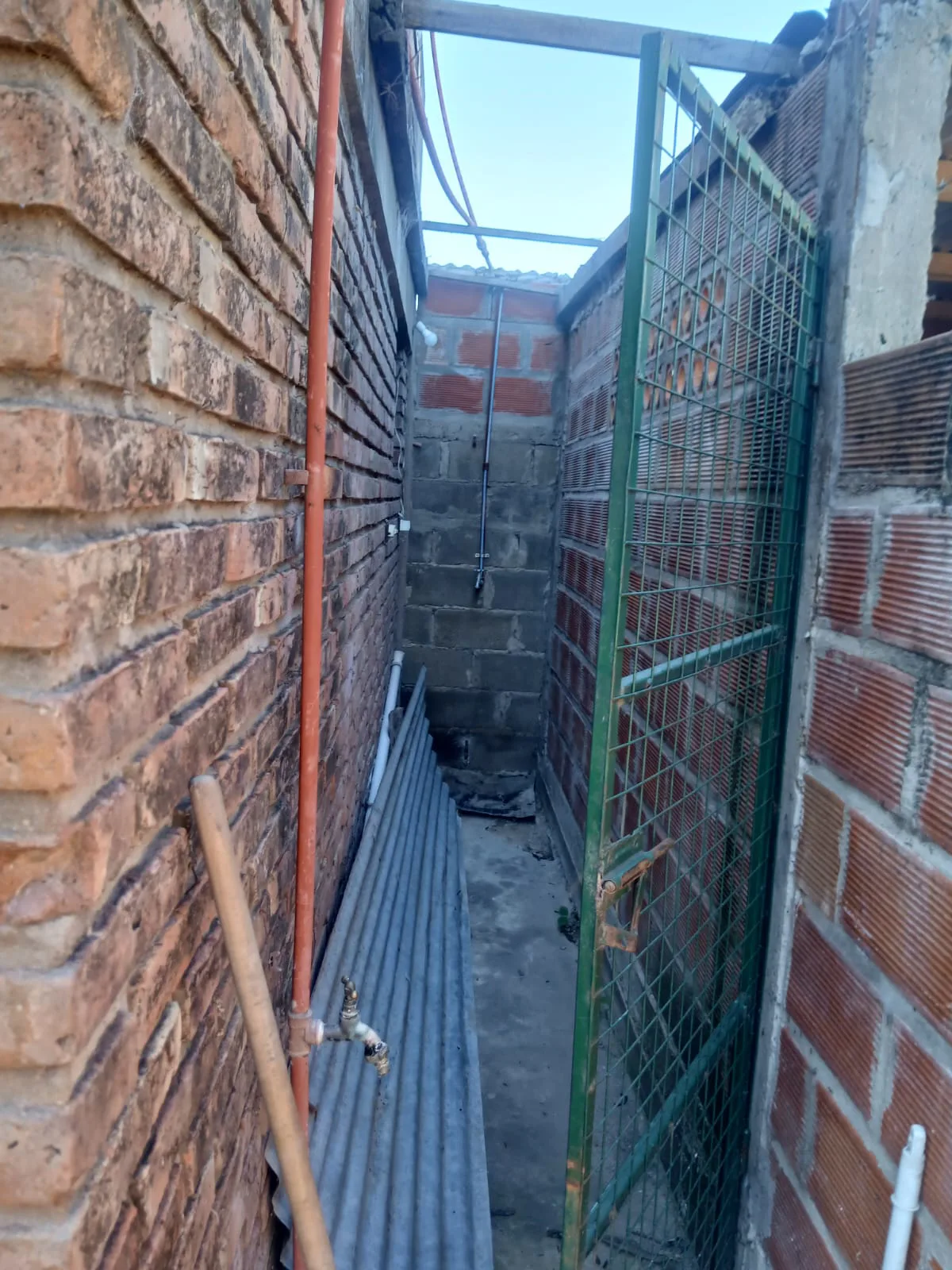 Hermosa Casita a 20m de Av Luján foto 4