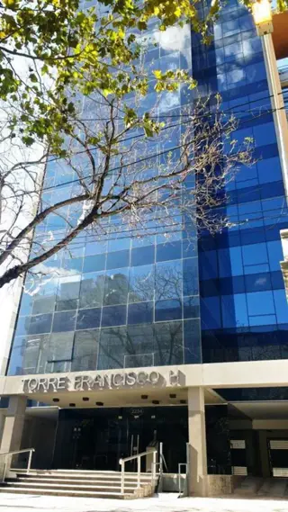 VENTA OFICINA con cochera foto 3