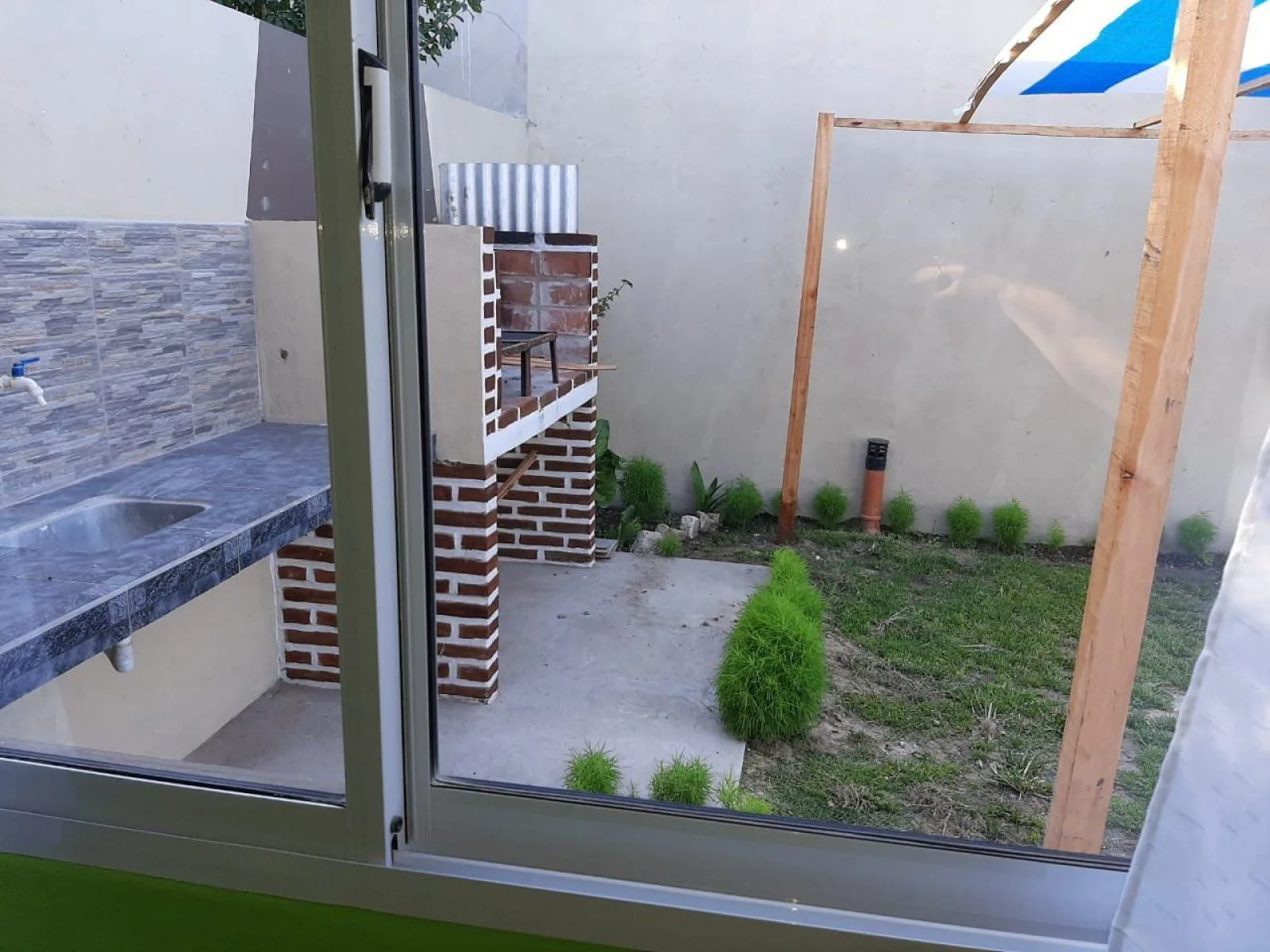 Nearly New 1-Bedroom Cabin with Garden and Grill in Parquemar, Miramar – photo 8 of 15