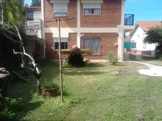 DEPARTAMENTO 3 AMBIENTES PB ACCESO POR ESCALERA- WIFI MAS CABLE foto 1