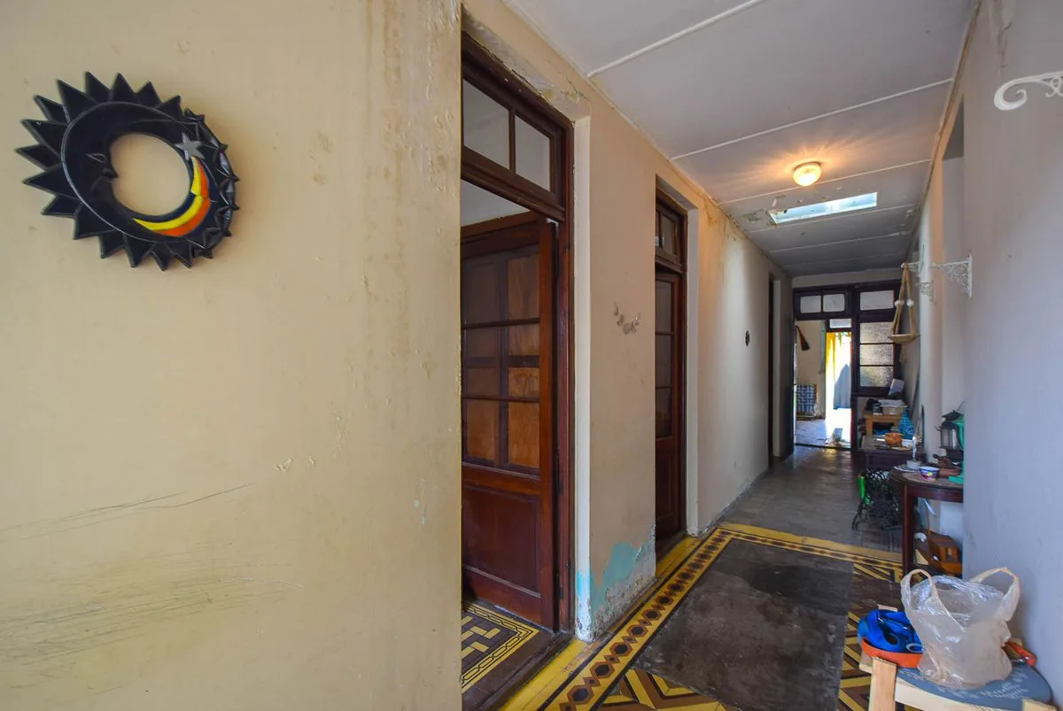 VENTA CASA ANTIGUA A RECICLAR O APTA DESARROLLO foto 5