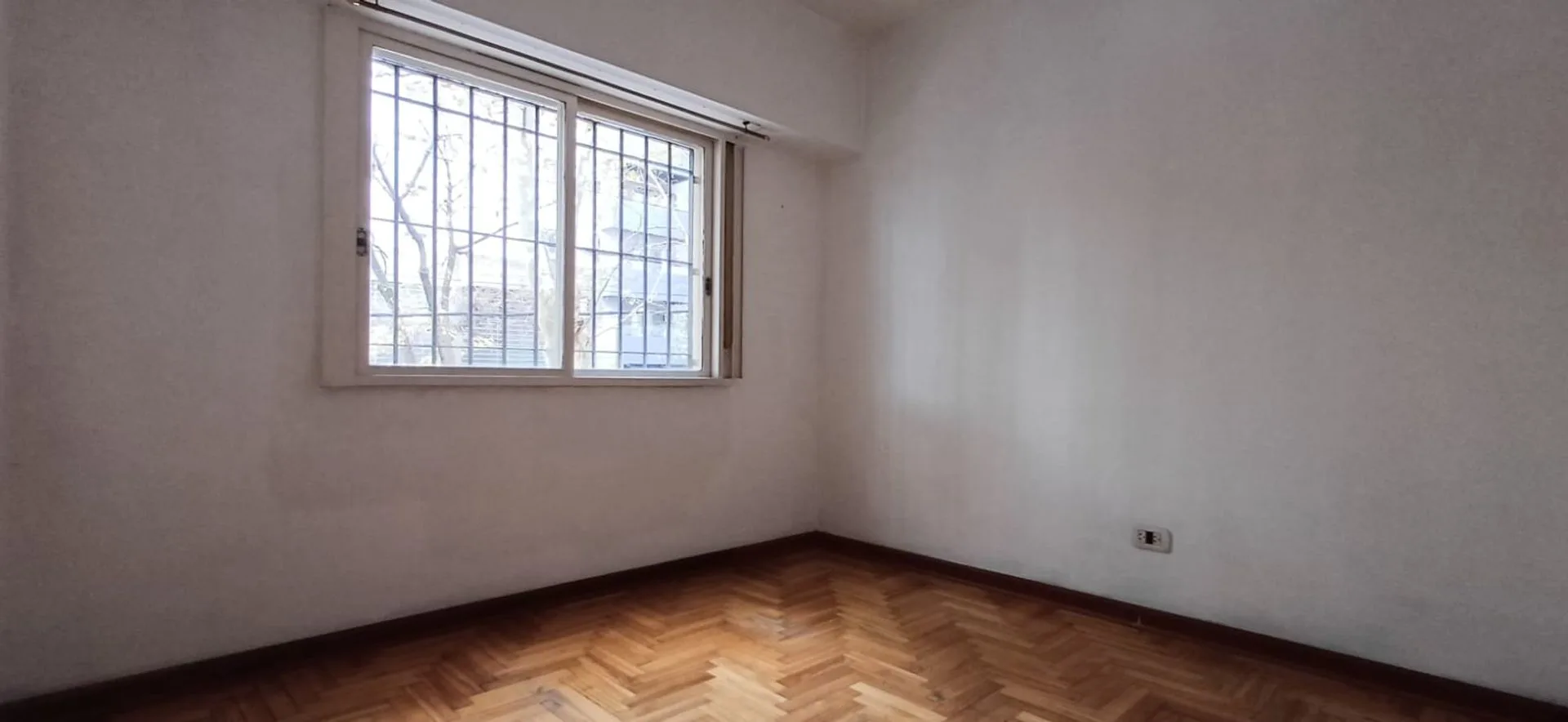 Venta departamento 2 amb. proximo a la Lanusita foto 3