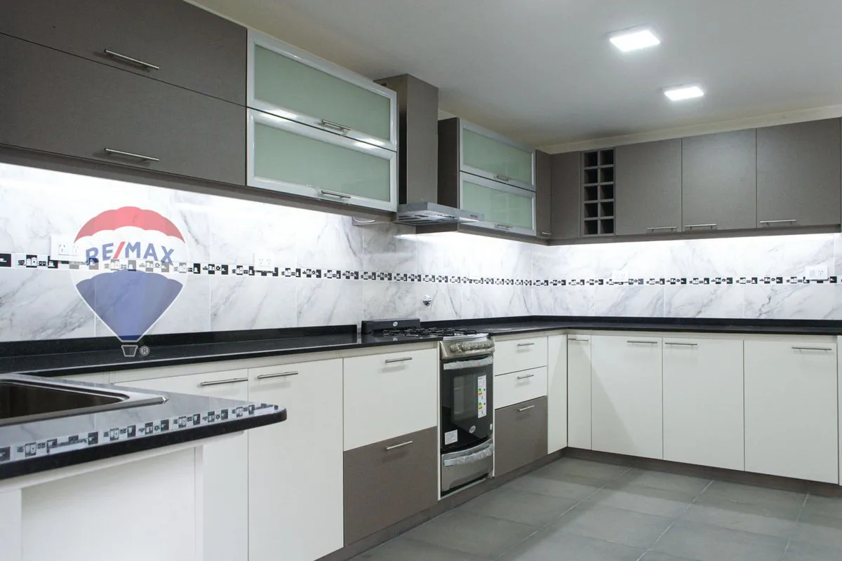 CASA EN VENTA LUIS GUILLON A ESTRENAR foto 2