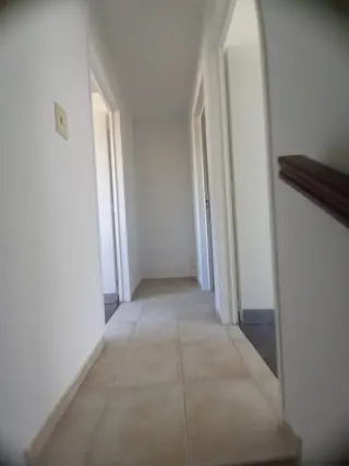 Excelente dúplex de 3 ambientes con cochera descubierta fija, ubicado en Villa Luzuriaga. foto 4