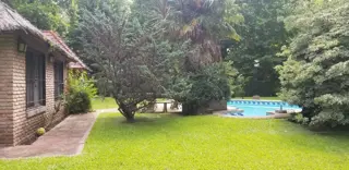 Casaquinta de fin de semana en zona Residencial Las Glorias foto 3