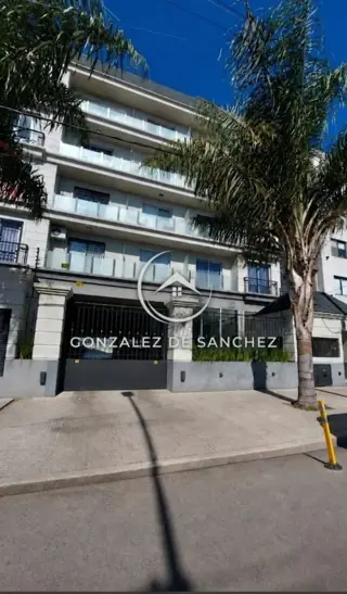 Alquiler Excelente Monoambiente Al Frente con Balcón foto 1