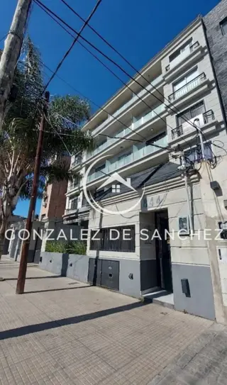 Alquiler Excelente Monoambiente Al Frente con Balcón foto 2