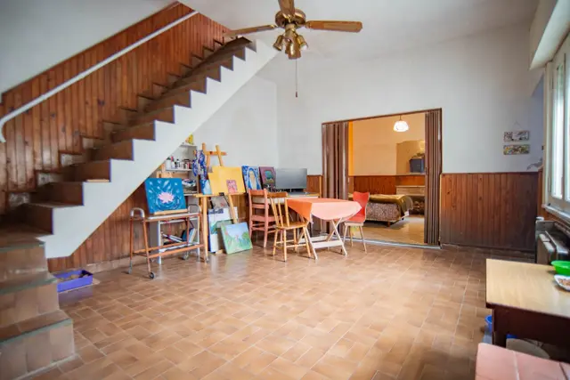 VENTA CASA 3 AMB EN AVELLANEDA CON PATIO Y COCHERA