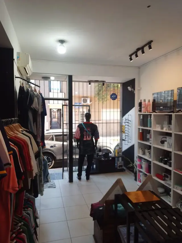 Local Comercial de 30 m² en Venta en Centro