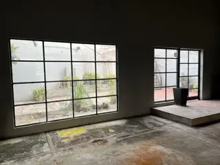 EXCELENTE LOCAL EN VENTA DE 433 MTS, EN EL BAJO DE SAN ISIDRO , CUB:  314 MTS, FRENTE: 15.60 X 31MTS foto 2