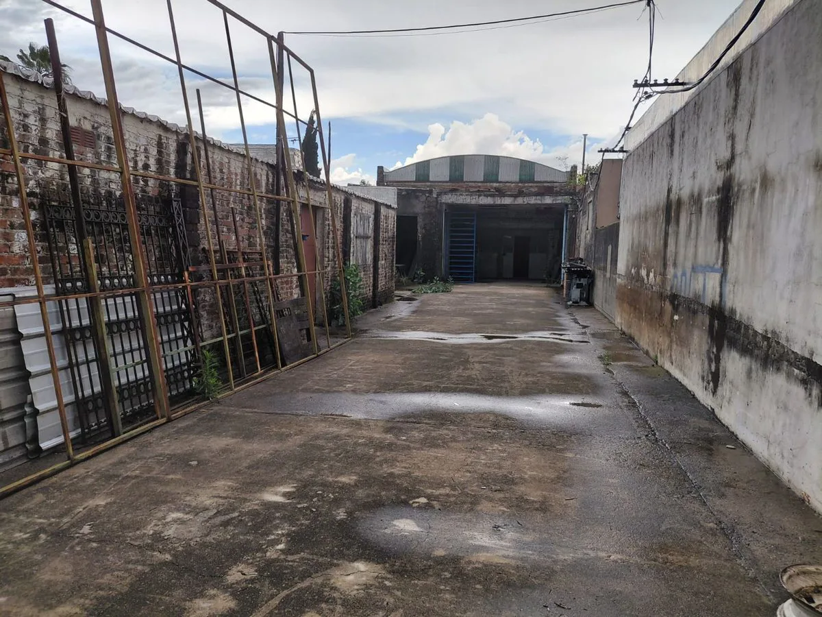 VENTA GALPON - BARRIO ROCA