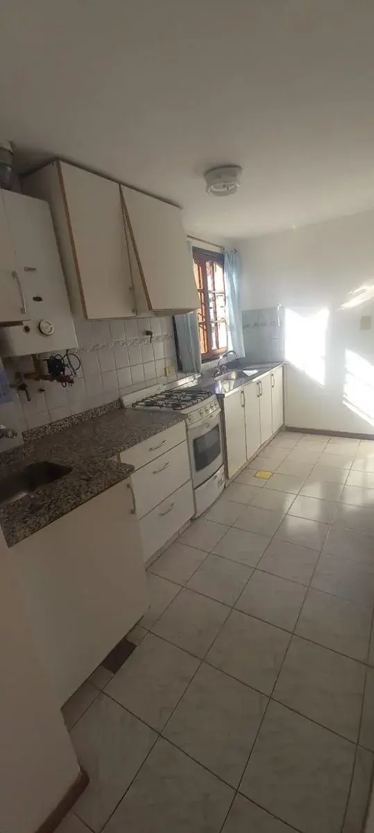 DUPLEX EN CALLE RIVADAVIA 272 GODOY CRUZ