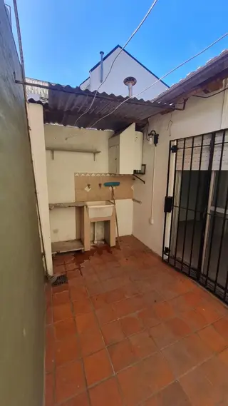 Departamento tipo casa al frente 3 ambientes, en planta baja con patio y parrilla. SIN EXPENSAS foto 4